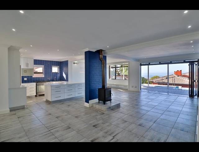 8 BEDROOM HOUSE FOR SALE IN REEBOK